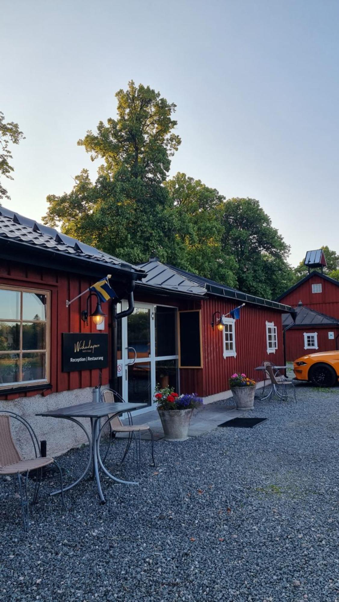 Naerebo Gardshotell & Restaurang Lidköping Esterno foto